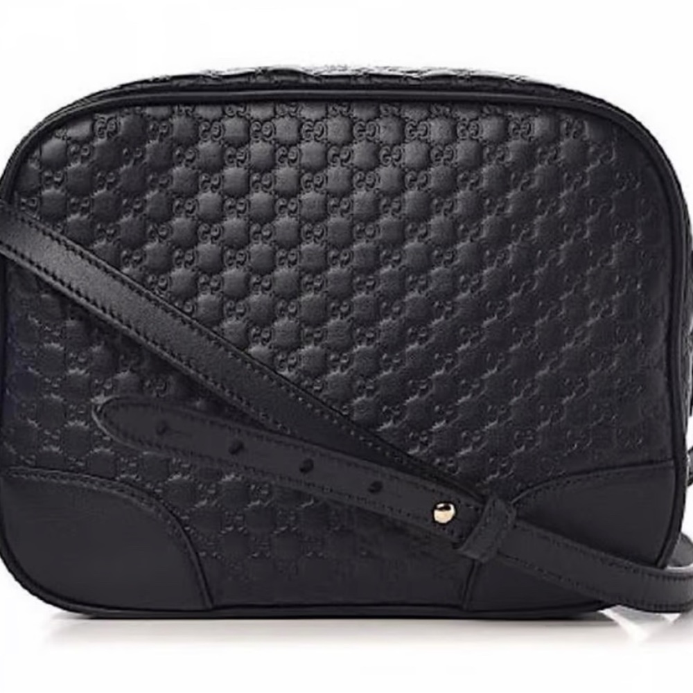Never Worn Black GUCCI BREE LEATHER HANDBAG